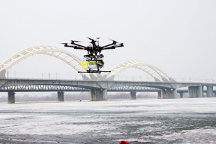 大連中睿無人機飛航測冰雷達(dá)研制成功